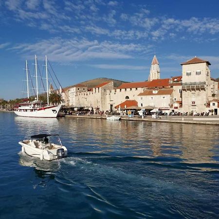 Apartment Okrug Gornji - Trogir With Sea View Экстерьер фото