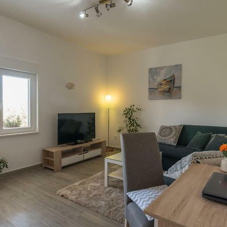 Apartment Okrug Gornji - Trogir With Sea View Экстерьер фото