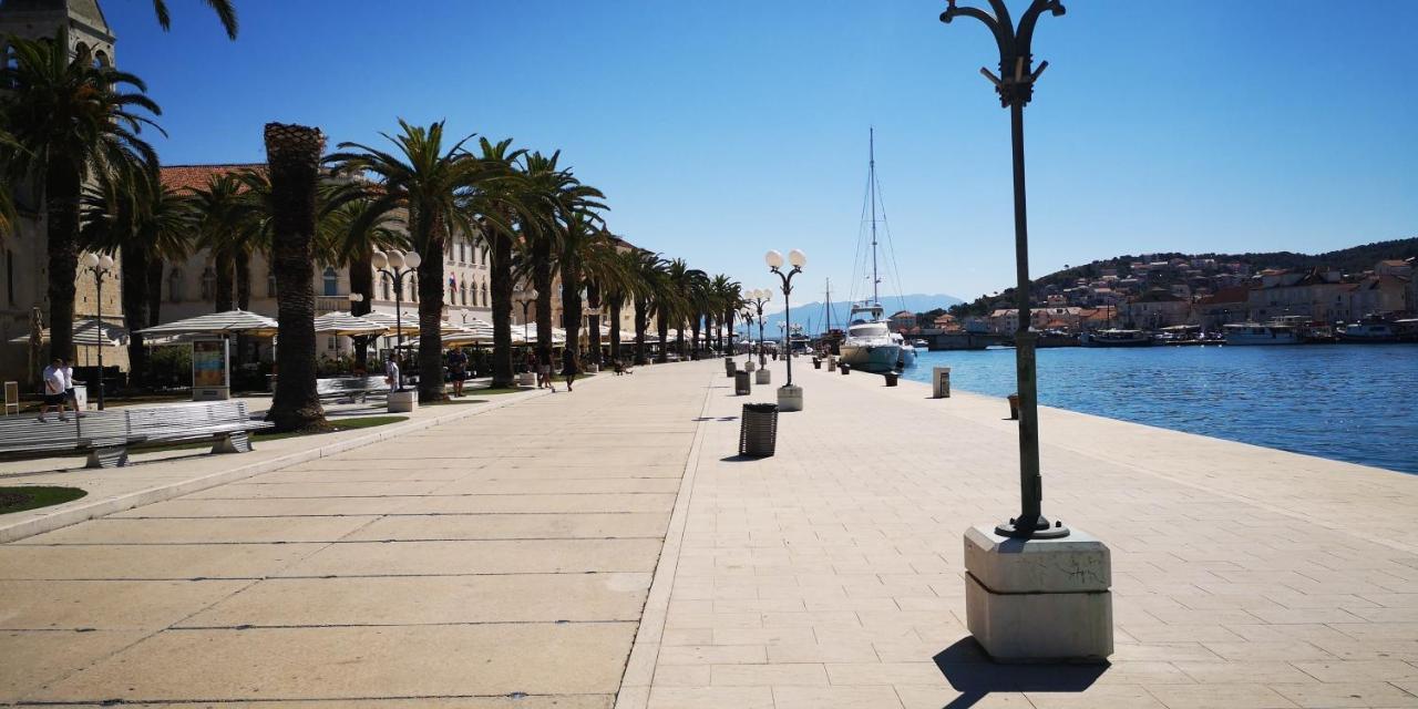 Apartment Okrug Gornji - Trogir With Sea View Экстерьер фото