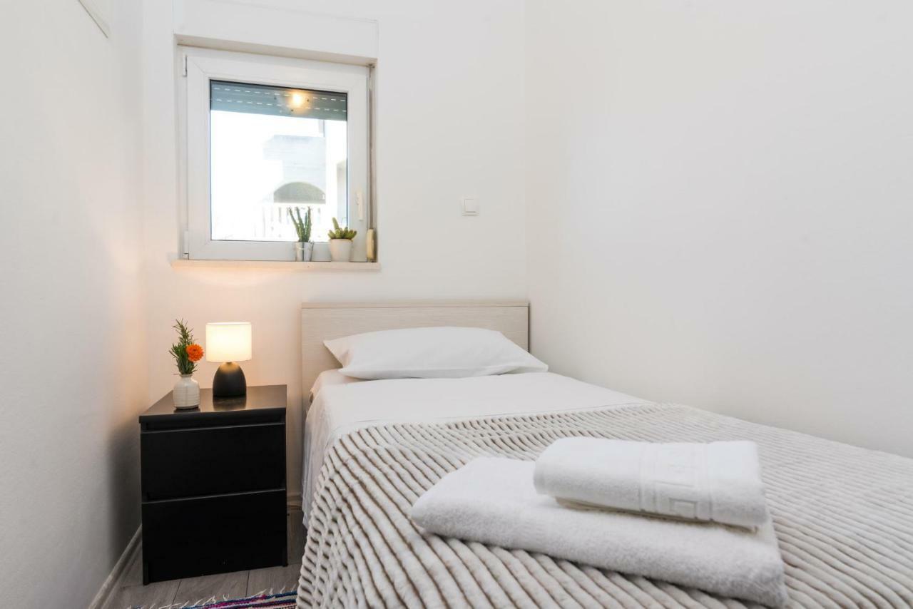 Apartment Okrug Gornji - Trogir With Sea View Экстерьер фото