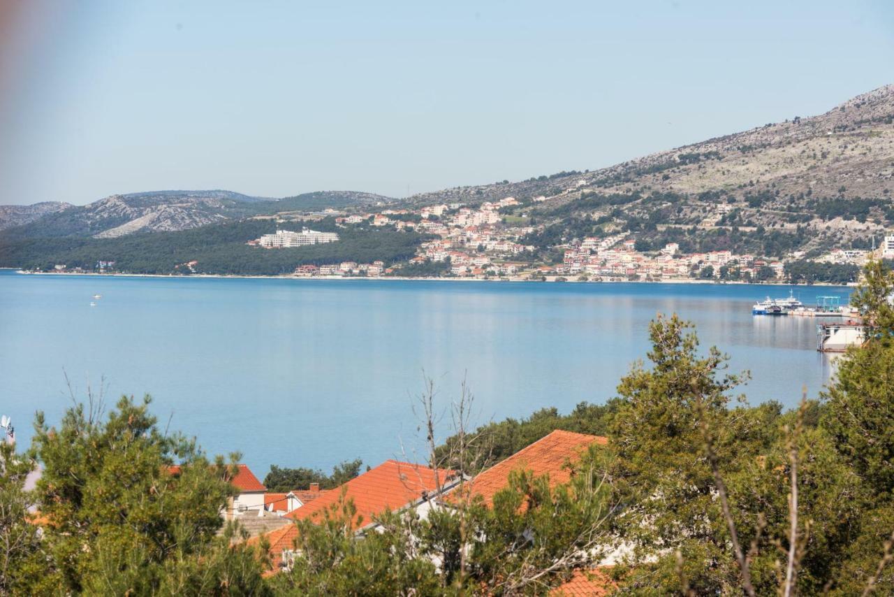 Apartment Okrug Gornji - Trogir With Sea View Экстерьер фото