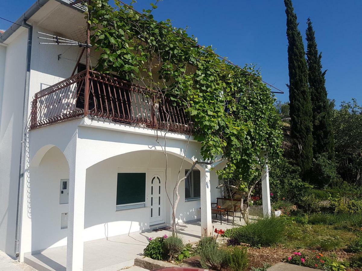 Apartment Okrug Gornji - Trogir With Sea View Экстерьер фото